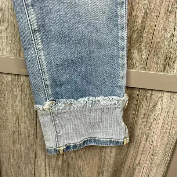 KanCan 5 / 26 Straight Leg Medium Wash Jeans Open Slits Hem Detail Distressed - Picture 4 of 10